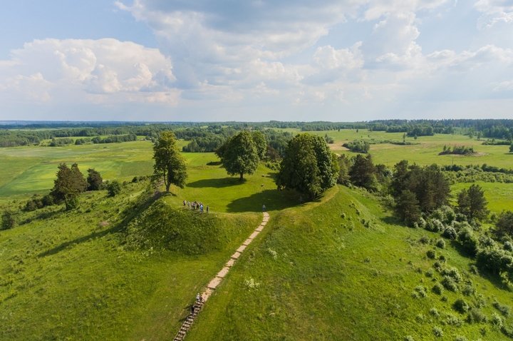 Grodzisko w Urdominie (lit. Rudamina) z pozostałościami osady