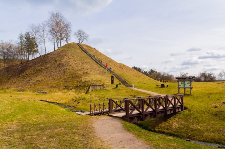 Merkinė Mound