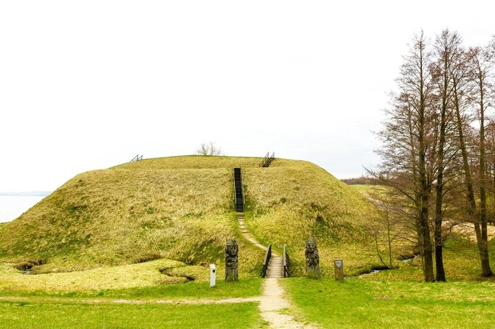 Prelomciškė Mound with Ancient Settlement